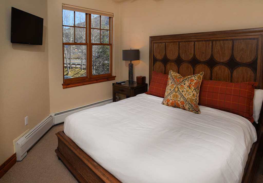 Lodge At Brookside Avon Village Phòng bức ảnh
