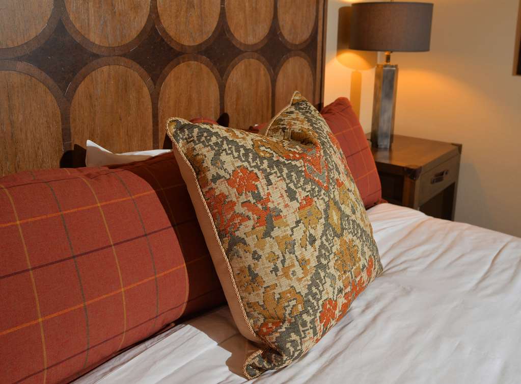 Lodge At Brookside Avon Village Phòng bức ảnh