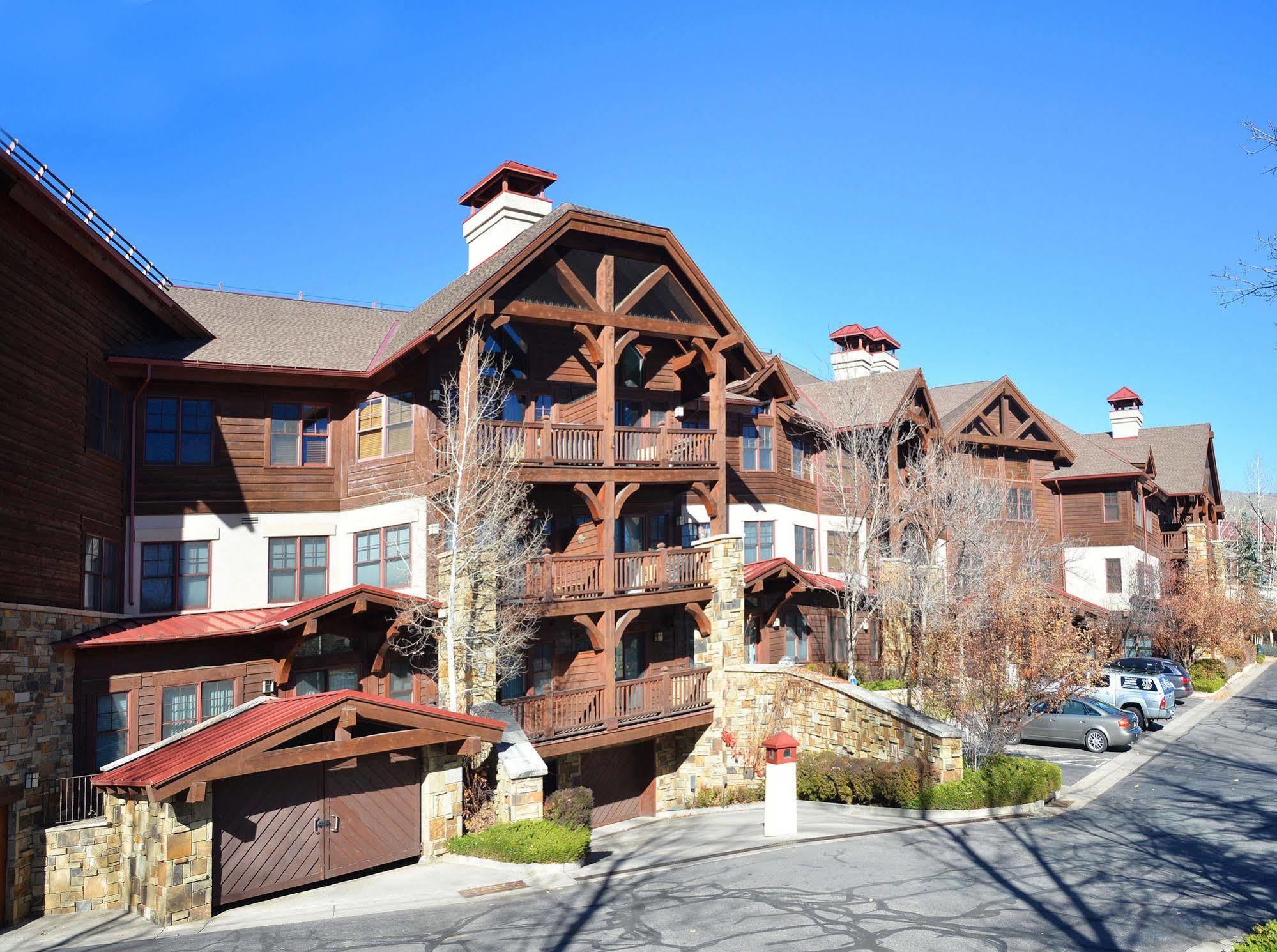 Lodge At Brookside Avon Village Ngoại thất bức ảnh