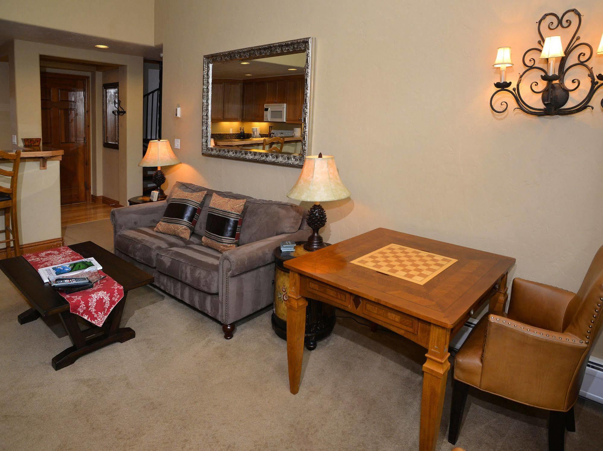 Lodge At Brookside Avon Village Ngoại thất bức ảnh