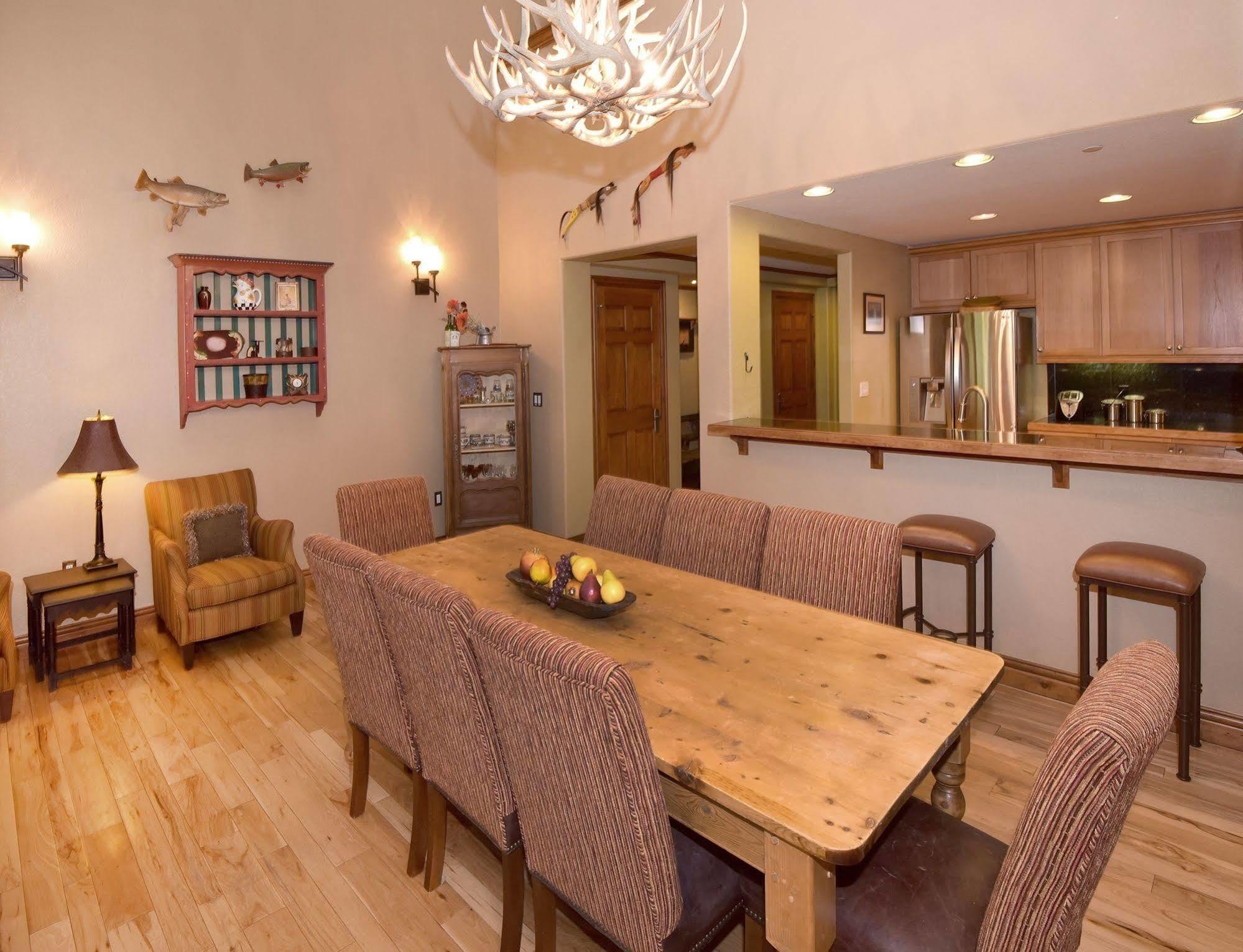 Lodge At Brookside Avon Village Ngoại thất bức ảnh